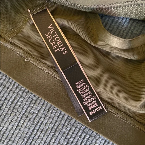 Victoria's Secret Olive Green Sports Bra - Picture 6 of 6